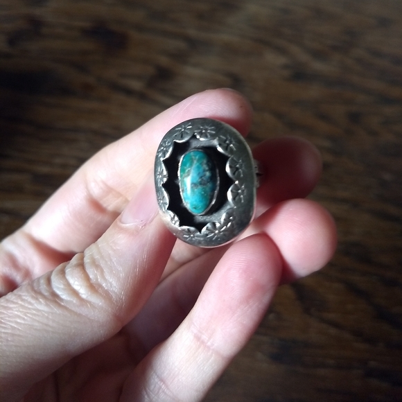 Navajo Sterling Shadowbox ring - Picture 5 of 7